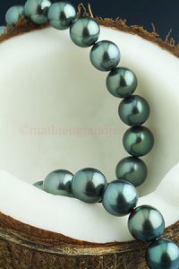 Black Pearl Strand